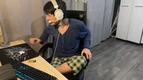 vialeras online show from November 10, 2025, 2:10 am