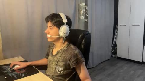 vialeras online show from November 19, 2025, 1:44 pm