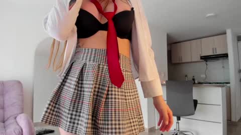 Snapshot of vianca_cruzz chatting on December 6, 2024, 3:22 pm Vianca Cruz online show from December 6, 2024, 3:22 pm