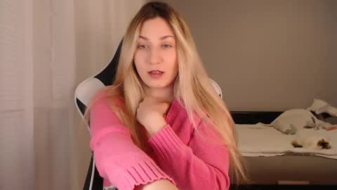 Amelia online show from December 8, 2024, 7:54 pm