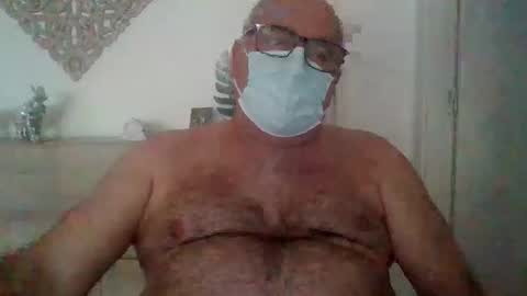 Snapshot of vic_manu chatting on April 13, 2026, 7:14 am vic_manu online show from April 13, 2026, 7:14 am