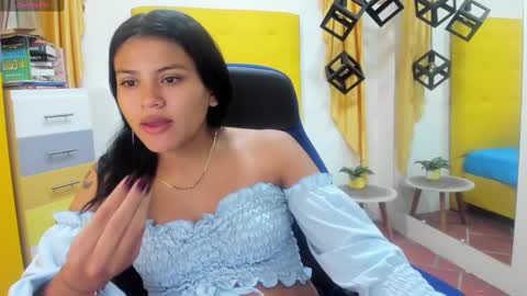 Snapshot of vic_nahomy chatting on February 12, 2025, 11:51 am nahomy online show from February 12, 2025, 11:51 am