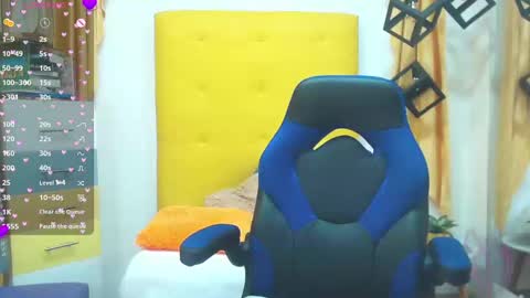 Snapshot of vic_nahomy chatting on March 7, 2025, 2:01 pm nahomy online show from March 7, 2025, 2:01 pm