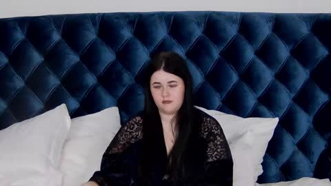 Snapshot of vickibrooks chatting on February 12, 2025, 12:27 am VickiBrooks online show from February 12, 2025, 12:27 am