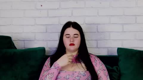 Snapshot of vickibrooks chatting on February 13, 2025, 7:10 pm VickiBrooks online show from February 13, 2025, 7:10 pm