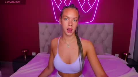 vickie_smith online show from July 27, 2026, 12:50 am
