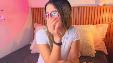 VICTORIA online show from September 23, 2025, 8:34 pm