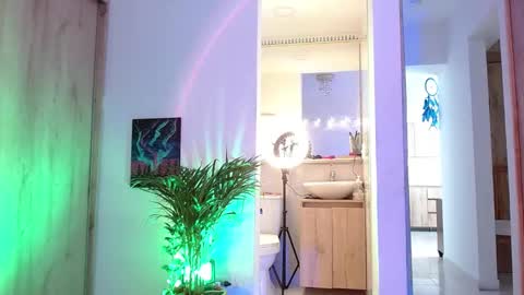 Snapshot of vicky_crazy chatting on February 2, 2025, 8:51 pm Vicky  online show from February 2, 2025, 8:51 pm