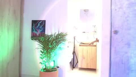 Snapshot of vicky_crazy chatting on February 2, 2025, 11:53 pm Vicky  online show from February 2, 2025, 11:53 pm