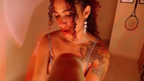 Snapshot of vicky_crazy chatting on February 6, 2025, 12:00 am Vicky  online show from February 6, 2025, 12:00 am