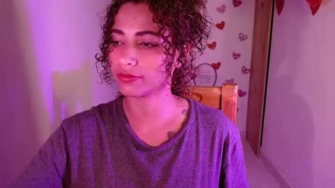 Snapshot of vicky_crazy chatting on February 22, 2025, 3:01 am Vicky  online show from February 22, 2025, 3:01 am