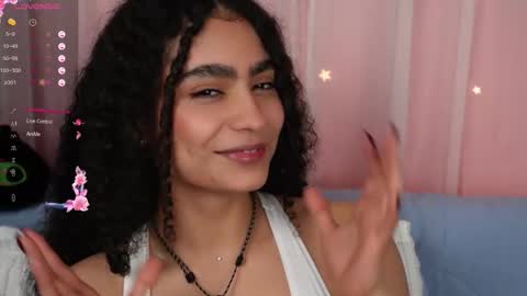 vicky_curly online show from September 18, 2025, 9:39 pm