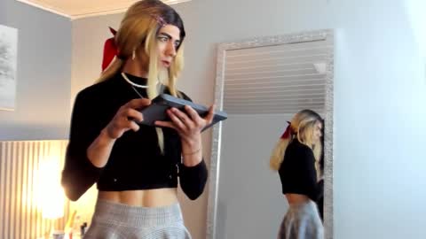  Vicky  online show from January 8, 2026, 2:41 pm