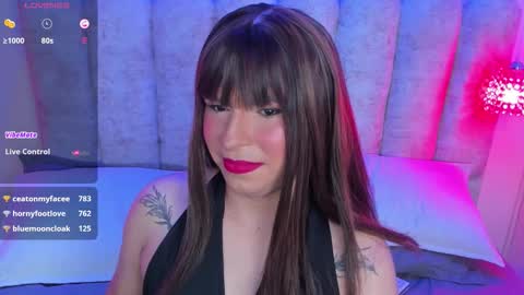 Snapshot of vicky_hot_x chatting on October 19, 2025, 12:33 am online show from October 19, 2025, 12:33 am