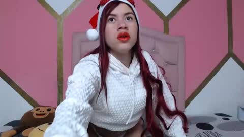 Snapshot of vicky_love_hot chatting on December 17, 2024, 10:44 am Vicky online show from December 17, 2024, 10:44 am