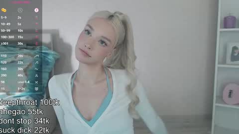 Snapshot of vickyfuckingdoll chatting on April 7, 2026, 2:56 am vickyfuckingdoll online show from April 7, 2026, 2:56 am