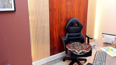 Vicky online show from February 6, 2025, 1:49 am