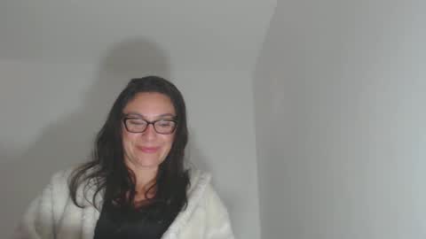 Snapshot of vickyjuice1 chatting on January 24, 2025, 8:32 pm vickyjuice1 online show from January 24, 2025, 8:32 pm