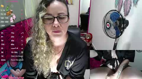 Snapshot of vickysexyx chatting on April 19, 2026, 6:32 pm Valentina online show from April 19, 2026, 6:32 pm