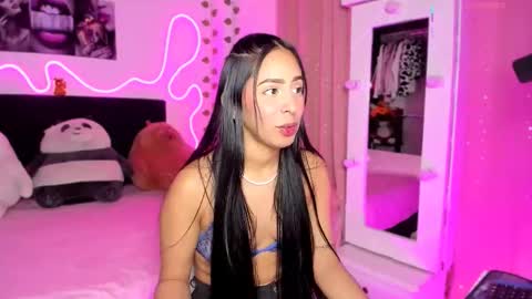 VICTORIA 3 online show from November 11, 2025, 11:05 pm