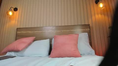 Victoria online show from February 4, 2025, 10:13 pm