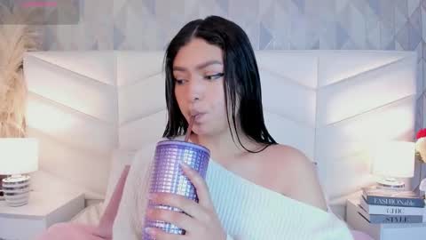 Snapshot of victoria___jonnes chatting on September 19, 2025, 12:28 pm victoria___jonnes online show from September 19, 2025, 12:28 pm