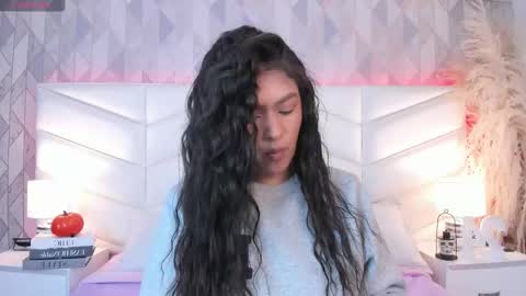 Snapshot of victoria___jonnes chatting on October 6, 2025, 12:24 pm victoria___jonnes online show from October 6, 2025, 12:24 pm