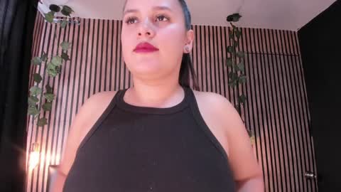 victorira online show from February 6, 2025, 8:13 pm