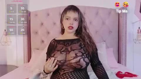 victoria_cherry_ online show from January 8, 2026, 11:12 am