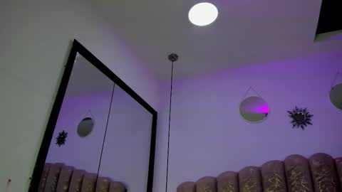 valentina online show from February 19, 2026, 12:12 pm