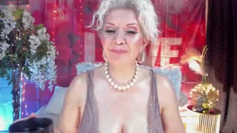 diorvictoria9 online show from January 14, 2026, 7:08 pm