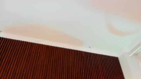  Victoria Lozano  online show from January 27, 2025, 3:39 pm