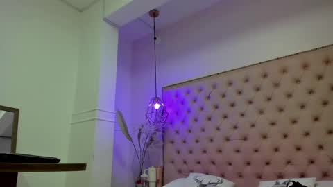 victoria_kitt online show from November 25, 2025, 7:25 pm