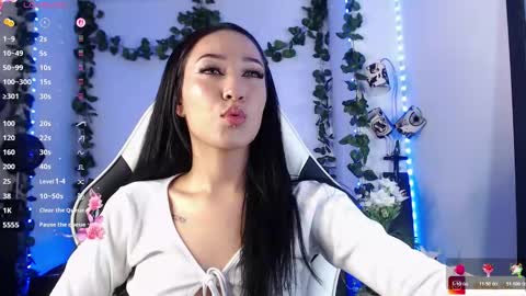 Victoria  online show from November 5, 2025, 2:11 am