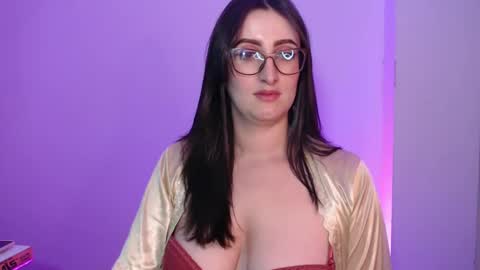 Snapshot of victoria_riider chatting on December 3, 2024, 8:06 pm Victoria online show from December 3, 2024, 8:06 pm