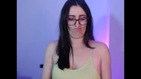 Snapshot of victoria_riider chatting on December 20, 2024, 11:26 pm Victoria online show from December 20, 2024, 11:26 pm