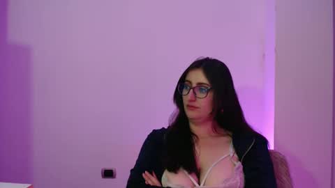 Snapshot of victoria_riider chatting on March 12, 2025, 12:31 am Victoria online show from March 12, 2025, 12:31 am