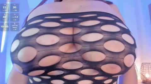 Snapshot of victoria_vallejo chatting on December 7, 2024, 2:46 pm victoria online show from December 7, 2024, 2:46 pm