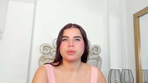 Snapshot of victoria_vallejo chatting on February 24, 2025, 11:32 am victoria online show from February 24, 2025, 11:32 am