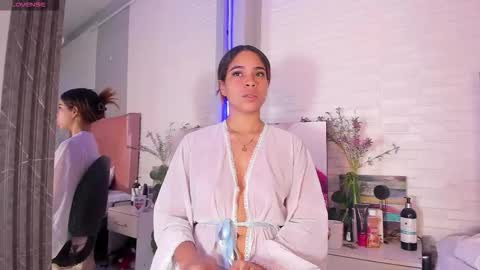 Victoria online show from December 20, 2025, 7:21 pm