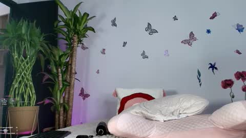 Snapshot of victoriablack_ chatting on January 19, 2026, 12:20 pm Victoria online show from January 19, 2026, 12:20 pm