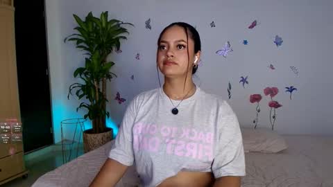 Snapshot of victoriablack_ chatting on February 20, 2026, 7:36 pm Victoria online show from February 20, 2026, 7:36 pm