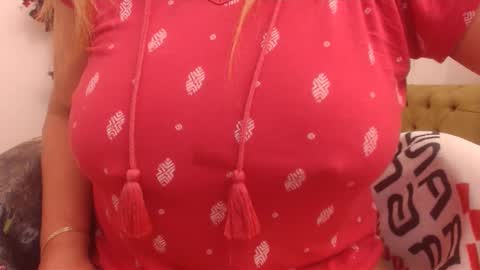 victoriagreyy online show from February 3, 2025, 4:14 am