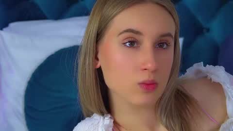 Victoria online show from November 25, 2025, 6:30 pm