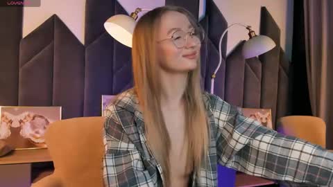 Snapshot of victorialight chatting on May 20, 2026, 6:41 am Victoria online show from May 20, 2026, 6:41 am