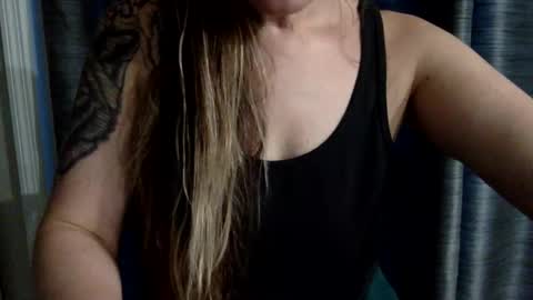 victoriaskyee online show from April 11, 2026, 12:37 am