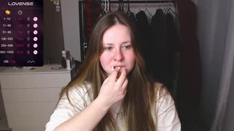 Snapshot of victoriassecrets_ chatting on February 4, 2026, 7:09 pm victoriassecrets_ online show from February 4, 2026, 7:09 pm