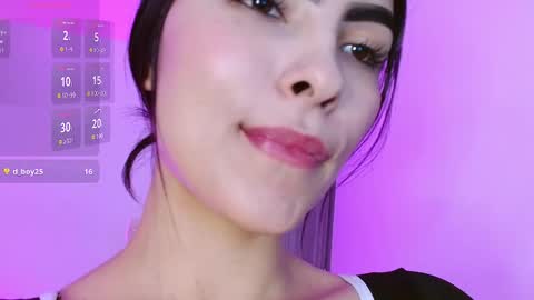 victoriia_henao_ online show from October 17, 2025, 2:52 pm