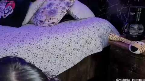 victoriia_thompson online show from July 17, 2026, 8:14 pm