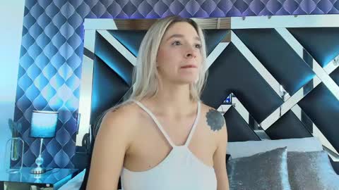 Snapshot of victtoria_lee chatting on January 22, 2025, 10:05 pm victtoria lee online show from January 22, 2025, 10:05 pm